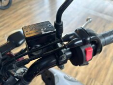 YAMAHA FAZER 250 /2017 RT 811 VEÍCULOS ARROIO DO MEIO / Carros no Vale