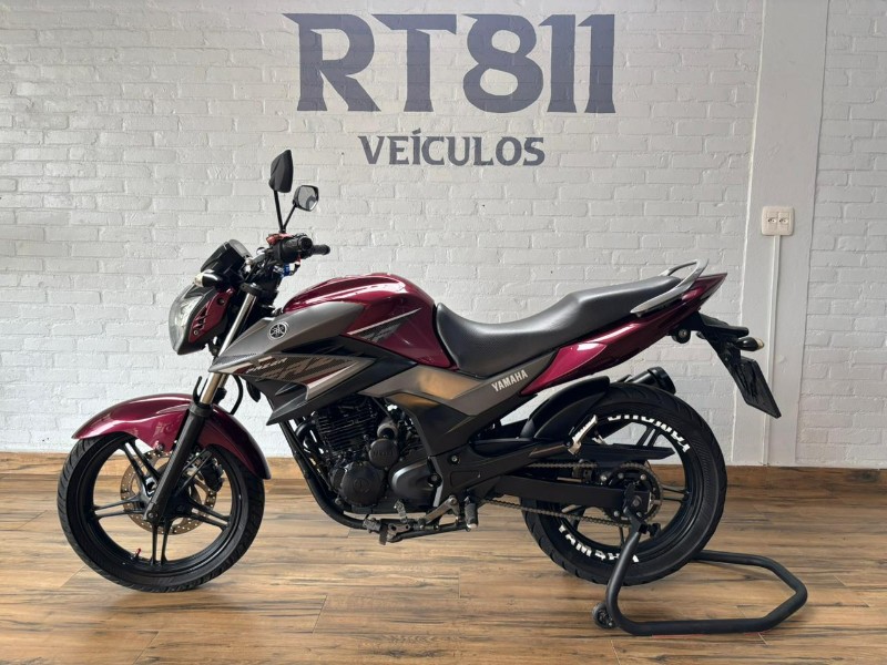 YAMAHA FAZER 250 /2017 RT 811 VEÍCULOS ARROIO DO MEIO / Carros no Vale