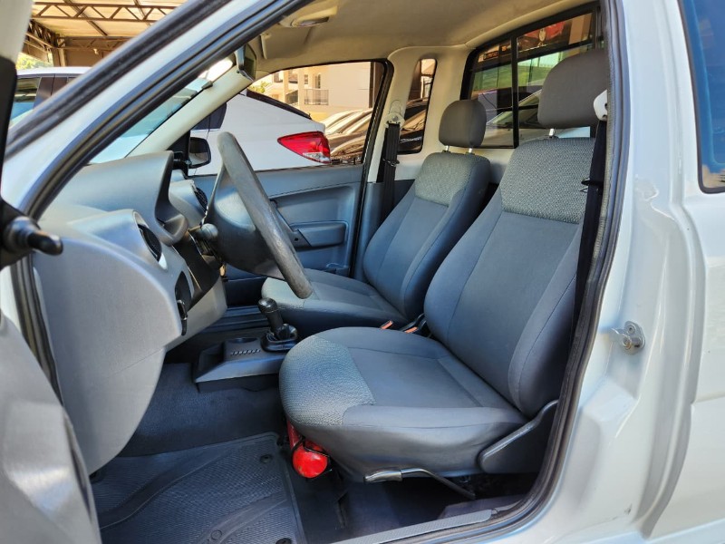 VOLKSWAGEN SAVEIRO 1.6 2008/2008 TS VEÍCULOS ANTA GORDA / Carros no Vale
