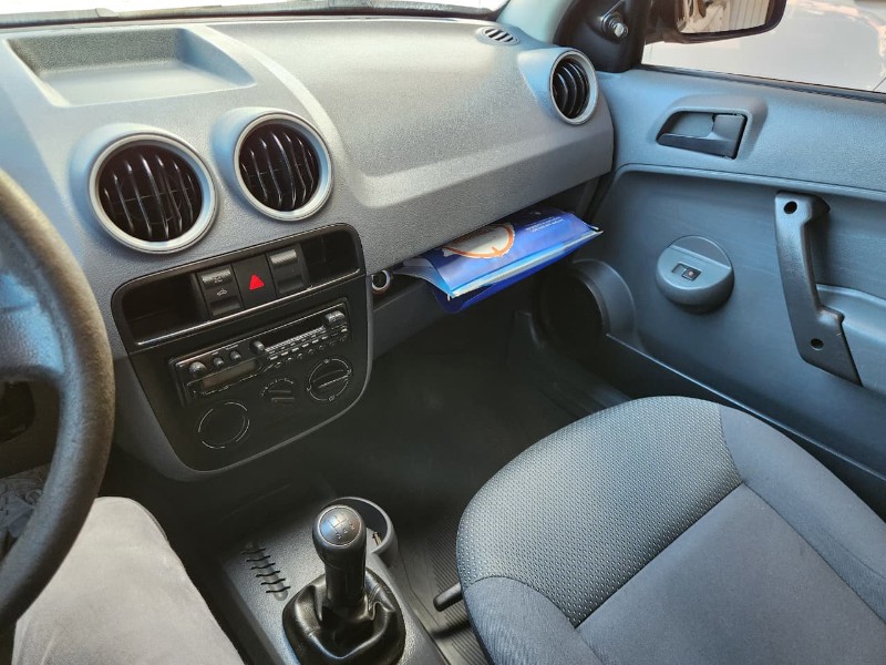 VOLKSWAGEN SAVEIRO 1.6 2008/2008 TS VEÍCULOS ANTA GORDA / Carros no Vale