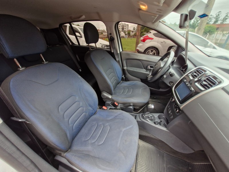 RENAULT SANDERO DYNAMIQUE 1.6 2014/2015 CRUZEIRO MULTIMARCAS CRUZEIRO DO SUL / Carros no Vale