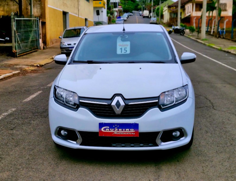 RENAULT SANDERO DYNAMIQUE 1.6 2014/2015 CRUZEIRO MULTIMARCAS CRUZEIRO DO SUL / Carros no Vale