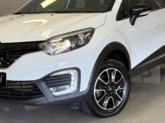 RENAULT CAPTUR CAPTUR 1.6 LIFE 16V FLEX 4P AUTOMÁTICO 2019/2020 MALAGGI VEÍCULOS ENCANTADO / Carros no Vale
