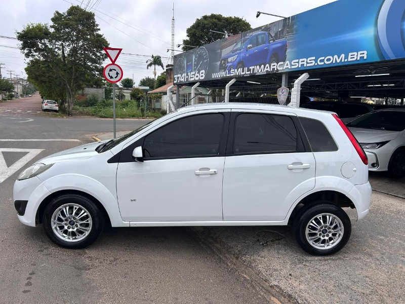 FORD FIESTA SE 1.6 8V FLEX 5P 2014/2014 LS MULTIMARCAS VENÂNCIO AIRES / Carros no Vale