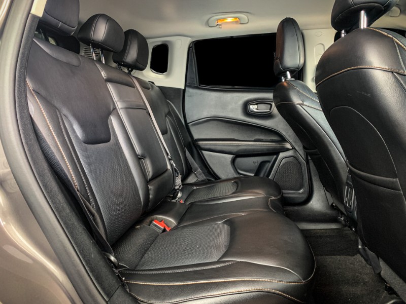 JEEP COMPASS 2.0 16V FLEX LONGITUDE AUTOMÁTICO 2018/2018 DUARTE VEÍCULOS PORTO ALEGRE / Carros no Vale JEEP COMPASS 2.0 16V FLEX LONGITUDE AUTOMÁTICO 2018/2018 DUARTE VEÍCULOS PORTO ALEGRE / Carros no Vale