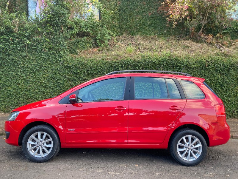 VOLKSWAGEN SPACEFOX TREND 1.6 GII 2012/2013 ESTAÇÃO DO CARRO ESTRELA / Carros no Vale