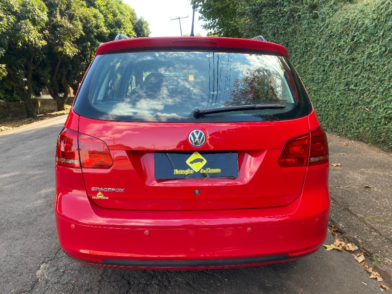 VOLKSWAGEN SPACEFOX TREND 1.6 GII 2012/2013 ESTAÇÃO DO CARRO ESTRELA / Carros no Vale