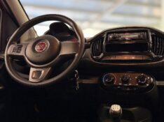 FIAT UNO 1.0 EVO WAY 8V FLEX 4P MANUAL 2015/2016 MALAGGI VEÍCULOS ENCANTADO / Carros no Vale