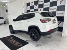 JEEP COMPASS 2.0 16V FLEX LONGITUDE AUTOMÁTICO 2019/2019 TIAGO AUTOMÓVEIS VENÂNCIO AIRES / Carros no Vale
