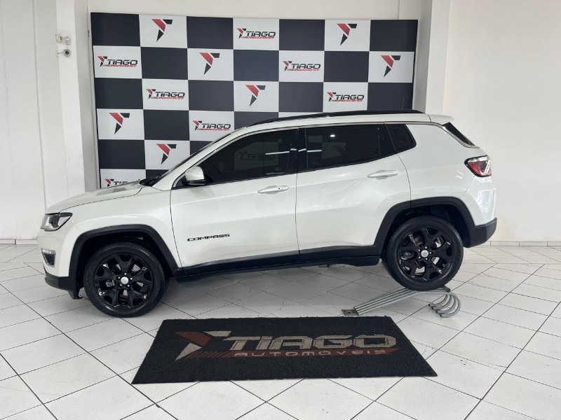 JEEP COMPASS 2.0 16V FLEX LONGITUDE AUTOMÁTICO 2019/2019 TIAGO AUTOMÓVEIS VENÂNCIO AIRES / Carros no Vale