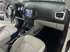 JEEP COMPASS 2.0 16V FLEX LONGITUDE AUTOMÁTICO 2019/2019 TIAGO AUTOMÓVEIS VENÂNCIO AIRES / Carros no Vale