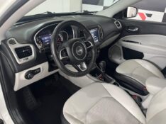 JEEP COMPASS 2.0 16V FLEX LONGITUDE AUTOMÁTICO 2019/2019 TIAGO AUTOMÓVEIS VENÂNCIO AIRES / Carros no Vale