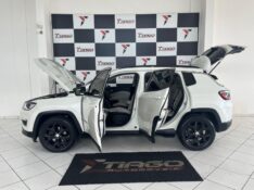 JEEP COMPASS 2.0 16V FLEX LONGITUDE AUTOMÁTICO 2019/2019 TIAGO AUTOMÓVEIS VENÂNCIO AIRES / Carros no Vale