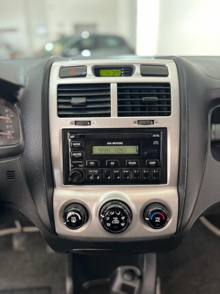 KIA SPORTAGE 2.0 LX 4X2 16V 2008/2008 TIAGO AUTOMÓVEIS VENÂNCIO AIRES / Carros no Vale