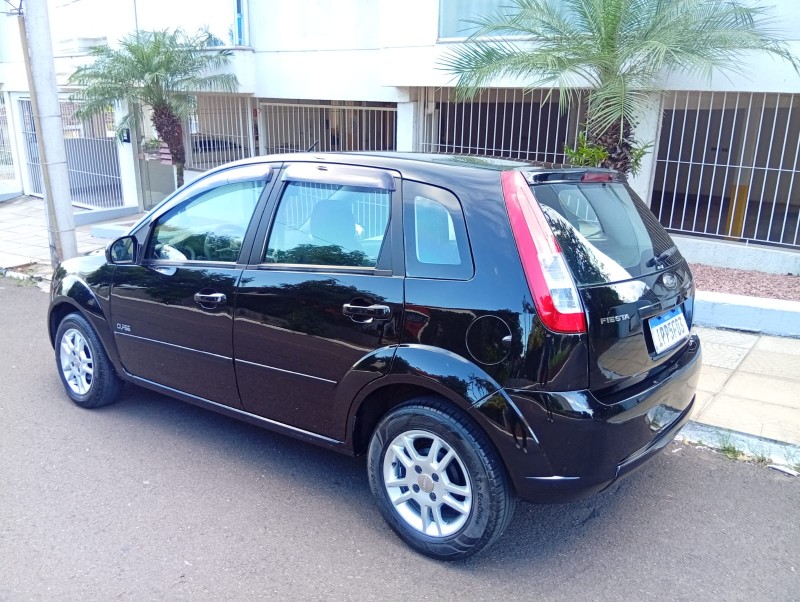 FORD FIESTA 1.0 8V /CLASS 8V 2009/2009 ALTERNATIVA VEÍCULOS LAJEADO / Carros no Vale