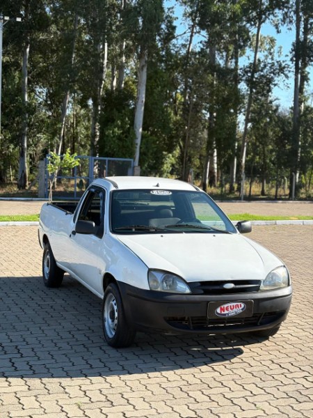 FORD COURIER 1.6 L 8V /2010 NEURI VEÍCULOS LAJEADO / Carros no Vale