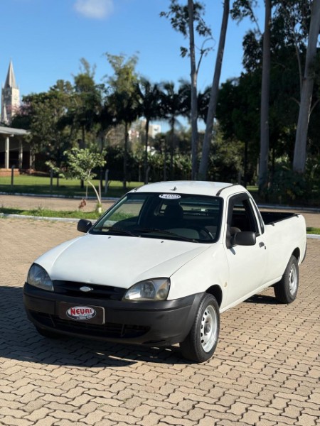 FORD COURIER 1.6 L 8V /2010 NEURI VEÍCULOS LAJEADO / Carros no Vale