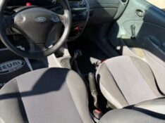 FORD COURIER 1.6 L 8V /2010 NEURI VEÍCULOS LAJEADO / Carros no Vale