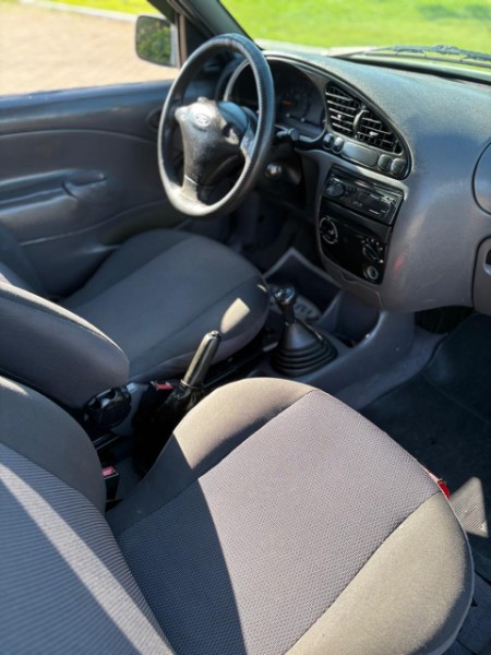 FORD COURIER 1.6 L 8V /2010 NEURI VEÍCULOS LAJEADO / Carros no Vale