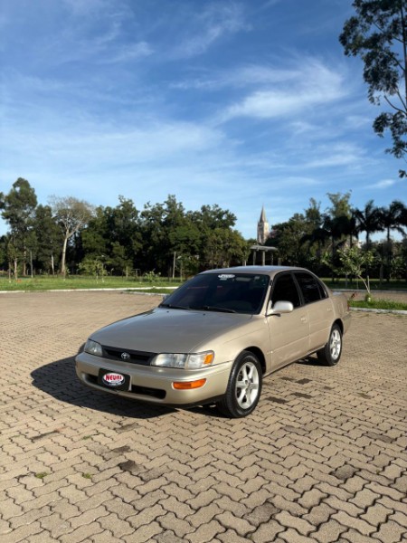 TOYOTA COROLLA 1.8 LE 16V 1995/1995 NEURI VEÍCULOS LAJEADO / Carros no Vale