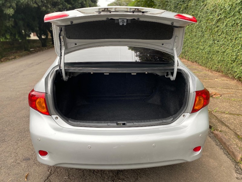 TOYOTA COROLLA XEI 1.8 2009/2009 ESTAÇÃO DO CARRO ESTRELA / Carros no Vale