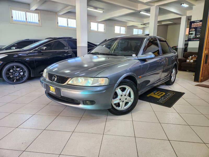 CHEVROLET VECTRA CD 2.2 2000/2000 TS VEÍCULOS ANTA GORDA / Carros no Vale
