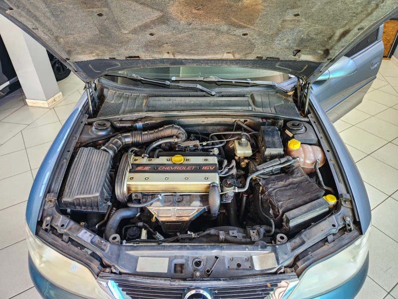 CHEVROLET VECTRA CD 2.2 2000/2000 TS VEÍCULOS ANTA GORDA / Carros no Vale