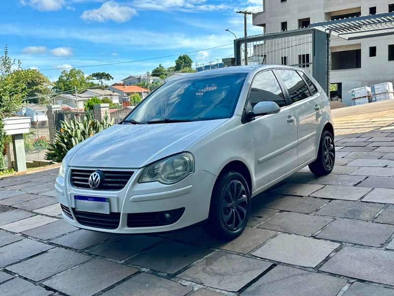 VOLKSWAGEN POLO 1.6 2010/2011 SÉTIMA VEÍCULOS GUAPORÉ / Carros no Vale