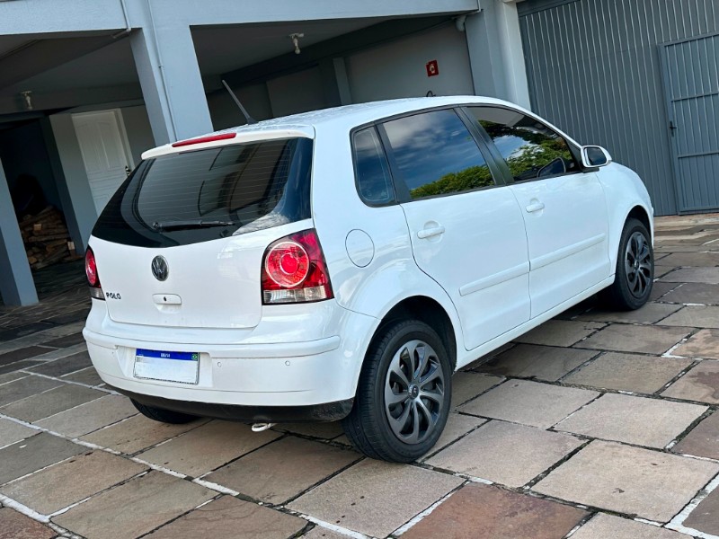 VOLKSWAGEN POLO 1.6 2010/2011 SÉTIMA VEÍCULOS GUAPORÉ / Carros no Vale