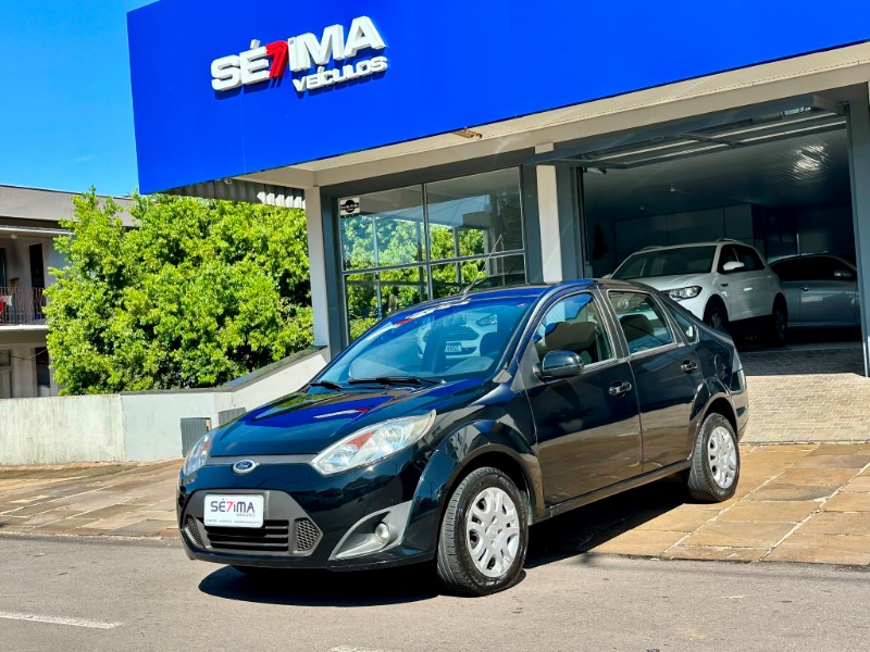 FORD FIESTA SEDAN 1.6 8V 2014 2014/2014 SÉTIMA VEÍCULOS GUAPORÉ / Carros no Vale