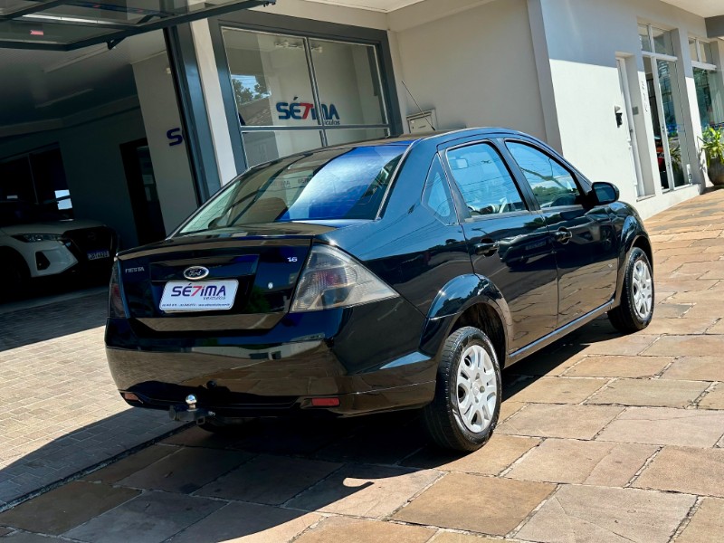 FORD FIESTA SEDAN 1.6 8V 2014 2014/2014 SÉTIMA VEÍCULOS GUAPORÉ / Carros no Vale