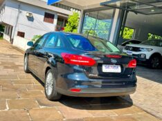 FORD FOCUS 2.0 SE PLUS FASTBACK 16V 2016/2017 SÉTIMA VEÍCULOS GUAPORÉ / Carros no Vale