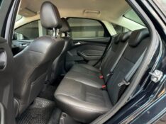 FORD FOCUS 2.0 SE PLUS FASTBACK 16V 2016/2017 SÉTIMA VEÍCULOS GUAPORÉ / Carros no Vale