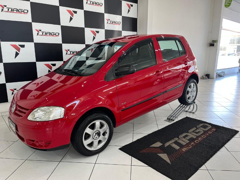 VOLKSWAGEN FOX 1.6 8V 2007/2007 TIAGO AUTOMÓVEIS VENÂNCIO AIRES / Carros no Vale