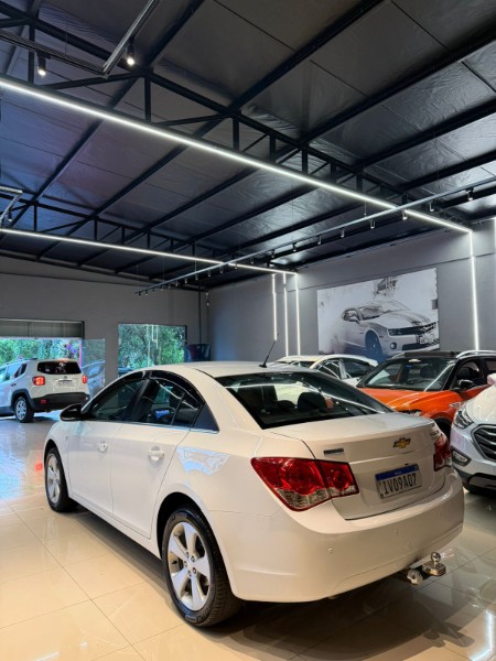 CHEVROLET CRUZE LT 1.8 16V FLEXPOWER 4P AUT. 2014/2014 JM AUTOMÓVEIS VENÂNCIO AIRES / Carros no Vale