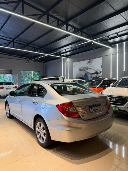 HONDA CIVIC 1.8 EXS 16V 2012/2012 JM AUTOMÓVEIS VENÂNCIO AIRES / Carros no Vale