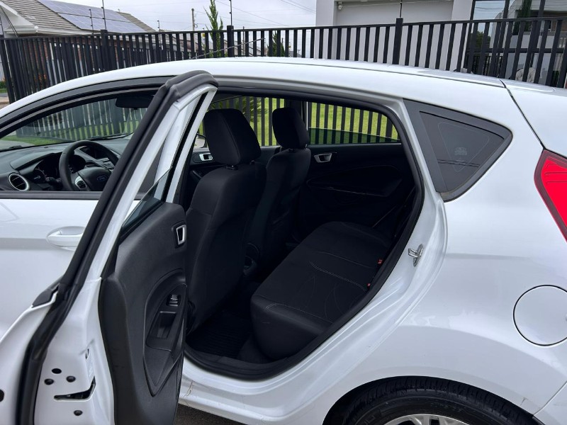 FORD FIESTA SEL 1.6 16V FLEX AUT 5P 2017/2017 LS MULTIMARCAS VENÂNCIO AIRES / Carros no Vale