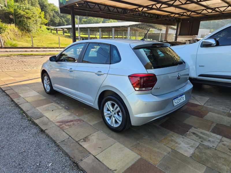 VOLKSWAGEN POLO COMFORTLINE 1.0 200 TSI 2018/2019 TS VEÍCULOS ANTA GORDA / Carros no Vale