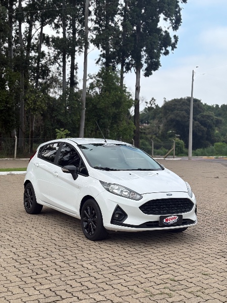 FORD FIESTA 1.6 SE HATCH 16V FLEX 4P AUTOMÁTICO /2018 NEURI VEÍCULOS LAJEADO / Carros no Vale FORD FIESTA 1.6 SE HATCH 16V FLEX 4P AUTOMÁTICO /2018 NEURI VEÍCULOS LAJEADO / Carros no Vale