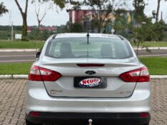 FORD FOCUS 2.0 GHIA 16V FLEX 4P AUTOMÁTICO /2014 NEURI VEÍCULOS LAJEADO / Carros no Vale