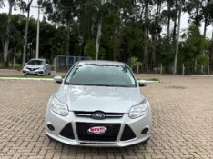 FORD FOCUS 2.0 GHIA 16V FLEX 4P AUTOMÁTICO /2014 NEURI VEÍCULOS LAJEADO / Carros no Vale