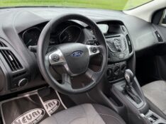 FORD FOCUS 2.0 GHIA 16V FLEX 4P AUTOMÁTICO /2014 NEURI VEÍCULOS LAJEADO / Carros no Vale