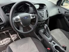 FORD FOCUS 2.0 GHIA 16V FLEX 4P AUTOMÁTICO /2014 NEURI VEÍCULOS LAJEADO / Carros no Vale