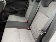 FORD FOCUS 2.0 GHIA 16V FLEX 4P AUTOMÁTICO /2014 NEURI VEÍCULOS LAJEADO / Carros no Vale