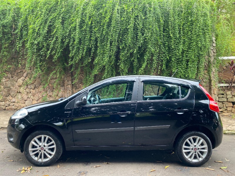 FIAT PALIO ESSENCE 1.6 16V DUALLOGIC 2014/2015 ESTAÇÃO DO CARRO ESTRELA / Carros no Vale