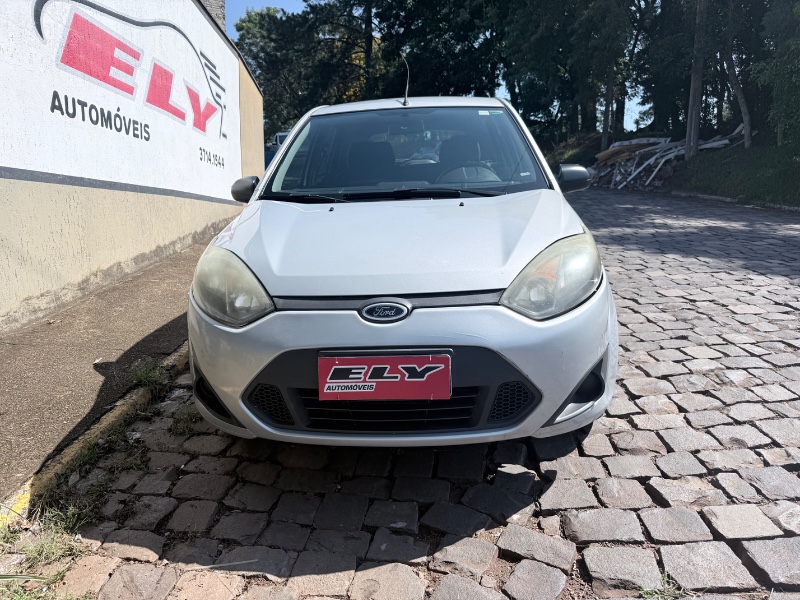 FORD FIESTA SE 1.0 8V FLEX 5P 2014/2014 ELY AUTOMÓVEIS LAJEADO / Carros no Vale