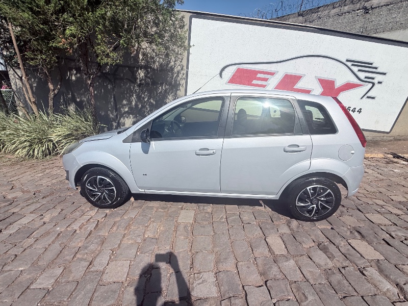 FORD FIESTA SE 1.0 8V FLEX 5P 2014/2014 ELY AUTOMÓVEIS LAJEADO / Carros no Vale