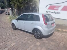 FORD FIESTA SE 1.0 8V FLEX 5P 2014/2014 ELY AUTOMÓVEIS LAJEADO / Carros no Vale