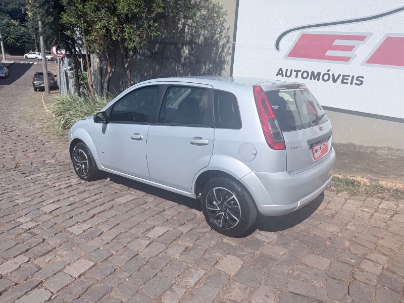 FORD FIESTA SE 1.0 8V FLEX 5P 2014/2014 ELY AUTOMÓVEIS LAJEADO / Carros no Vale