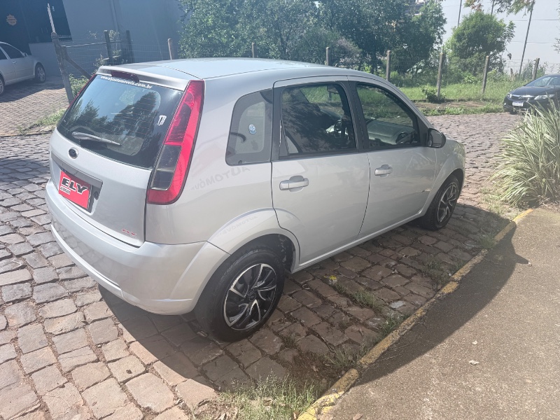 FORD FIESTA SE 1.0 8V FLEX 5P 2014/2014 ELY AUTOMÓVEIS LAJEADO / Carros no Vale